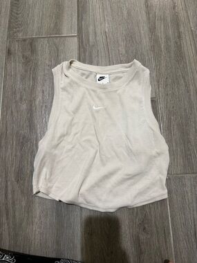 Nike Women’s Cream Ribbed Crop Tank Top